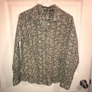 Eddie Bauer Women’s Large button up shirt